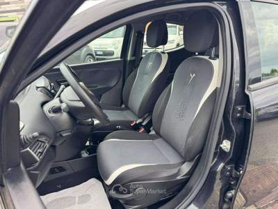 Lancia Ypsilon Ypsilon III 1.2 BENZINA 69CV 2014 Nero usata Latina