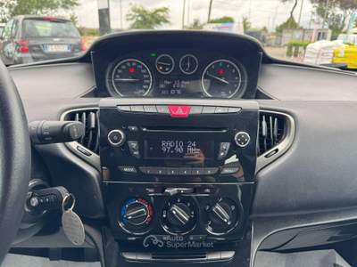 Lancia Ypsilon Ypsilon III 1.2 BENZINA 69CV 2014 Nero usata Latina