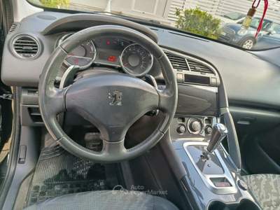 Peugeot 3008 cambio robotizzato S.&S. Business Nero usata Altamura