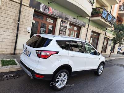 Ford Kuga 2WD Titanium Bianco usata CORATO