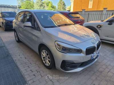 BMW Serie 2 218d 218 d xDrive Active Tourer Business aut. Argento usata Sesto San Giovanni