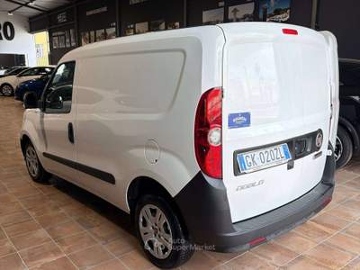 Fiat Doblò 1.6mjt 105cv FURGONE Bianco usata Salerno