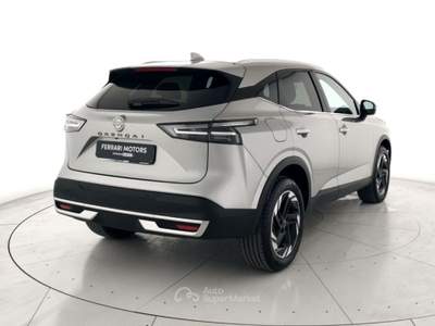 Nissan Qashqai Qashqai 1.3 mhev n-connecta 2wd 158cv xtronic Argento usata Carpi
