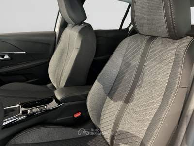 Peugeot 208  1.2 puretech allure s&s 100cv Bianco usata Varese