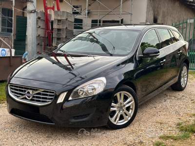 Volvo V60 1.6 MOMENTUM KMCERT GARANZ UNICOPR usata Odolo