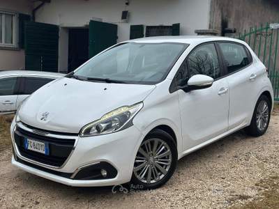 Peugeot 208 GPL 5P ALLURE NEOPAT KMCERT UNICOPR usata Odolo