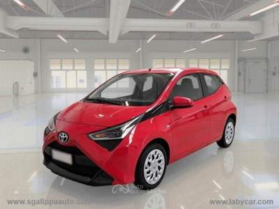 Toyota Aygo Aygo Con. 1.0 VVT-i 72 CV 5p. x-play MMT Rosso usata Fonte Nuova