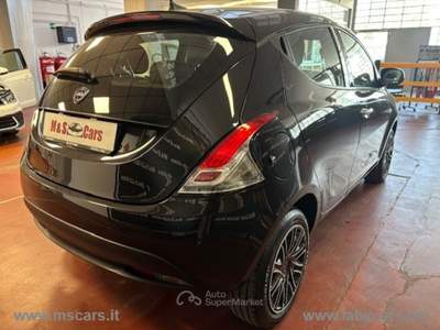 Lancia Ypsilon Ypsilon 1.0 FireFly 5p. S&S Hybrid Oro Nero usata Rivoli