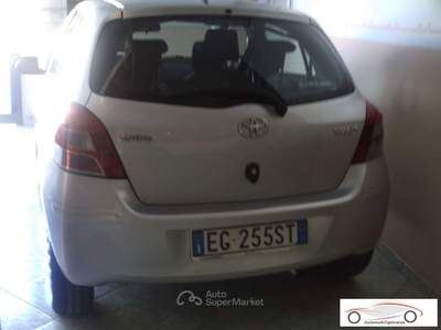 Toyota Yaris 1.3 5p. Sol Grigio usata Sava