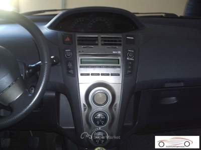 Toyota Yaris 1.3 5p. Sol Grigio usata Sava