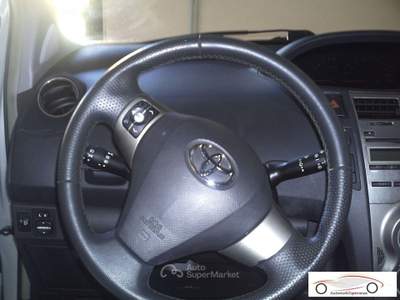Toyota Yaris 1.3 5p. Sol Grigio usata Sava