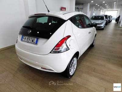 Lancia Ypsilon  1.2 69 CV 5p. Silver Bianco usata Isola del Liri