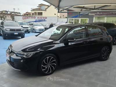 Volkswagen Golf 1.5 TGI DSG Style Nero usata Villaricca
