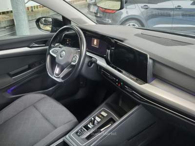 Volkswagen Golf 1.5 TGI DSG Style Nero usata Villaricca