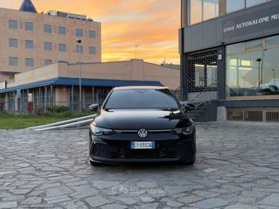 Volkswagen Golf Golf VIII 2022 2.0 245cv DSG - CERCHI DA 19 GOLF R Nero usata Volpiano