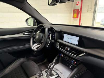 Alfa Romeo Stelvio 2.0 t Veloce Q4 280cv auto Nero usata Milano