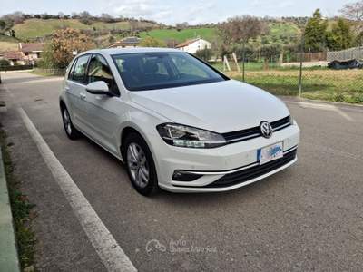 Volkswagen Golf 2.0 TDI 150cv DSG 12/2019 Bianco usata CASTELLALTO