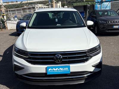 Volkswagen Tiguan Volkswagen Tiguan 2.0 TDI 150cv R-LINE Bianco usata Pozzuoli