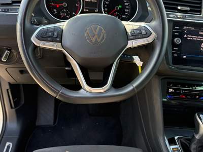 Volkswagen Tiguan Volkswagen Tiguan 2.0 TDI 150cv R-LINE Bianco usata Pozzuoli