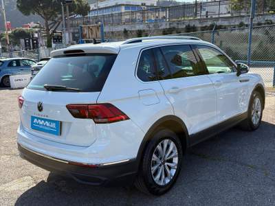Volkswagen Tiguan Volkswagen Tiguan 2.0 TDI 150cv R-LINE Bianco usata Pozzuoli