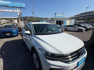 Volkswagen Tiguan Volkswagen Tiguan 2.0 TDI 150cv R-LINE Bianco usata Pozzuoli