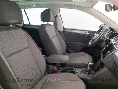 Volkswagen Tiguan 2.0 tdi life 150cv dsg Bianco usata Pisa