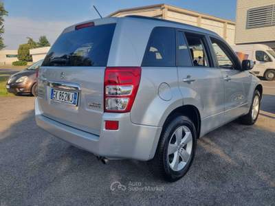 Suzuki Grand Vitara 4x4 2012 1.9 ddis crossover 5p E5 Argento usata TREVIGLIO