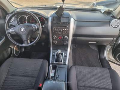 Suzuki Grand Vitara 4x4 2012 1.9 ddis crossover 5p E5 Argento usata TREVIGLIO