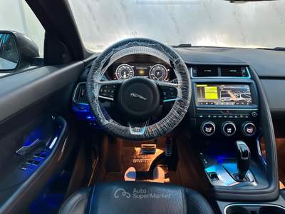 Jaguar E-Pace AWD aut. R-Dynamic HSE Bianco usata Prato