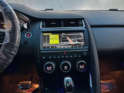 Jaguar E-Pace AWD aut. R-Dynamic HSE Bianco usata Prato