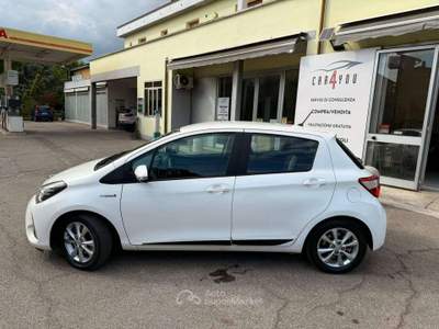 Toyota Yaris Yaris 5p 1.5h Lounge, SENSORI, NAVI, FARI LED! Bianco usata Crevalcore
