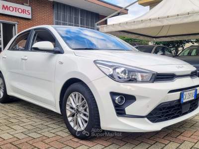 Kia Rio 1.2 Style Gpl 82cv Bianco usata Ciriè