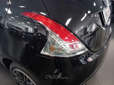 Lancia Ypsilon 1.0 FireFly 5 porte S&S Hybrid Oro Nero usata Spinea