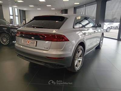 Audi Q8 55 TFSI quattro Sport 22" - PELLE- TETTO - PROMO!! Argento usata Spinea
