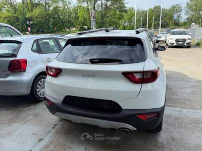 Kia Stonic Kia Stonic 1.2 dpi Style s/Navi Pack gpl 82cv Bianco usata Terranuova Bracciolini