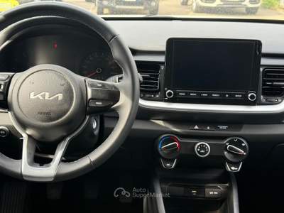 Kia Stonic Kia Stonic 1.2 dpi Style s/Navi Pack gpl 82cv Bianco usata Terranuova Bracciolini