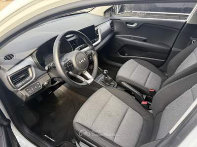 Kia Stonic Kia Stonic 1.2 dpi Style s/Navi Pack gpl 82cv Bianco usata Terranuova Bracciolini
