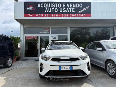 Kia Stonic Kia Stonic 1.2 dpi Style s/Navi Pack gpl 82cv Bianco usata Terranuova Bracciolini