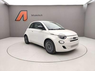 Fiat 500 1.0 65CV HYBRID ICON Bianco usata Voghera