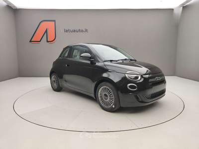 Fiat 500 1.0 65CV HYBRID ICON Bianco usata Voghera