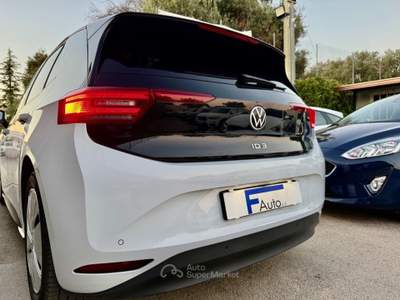 Volkswagen ID.3 58 kWh,Tetto panoramico,LED ambiete,Full LED,ecc. Bianco usata San Michele Salentino