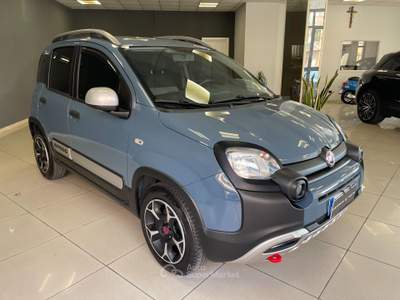 Fiat Panda Hybrid City Cross Blu/Azzurro usata Gioia Tauro