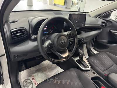 Toyota Yaris 1.5 Active 115cv KM0 Bianco usata Pozzuoli