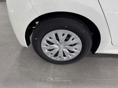 Toyota Yaris 1.5 Active 115cv KM0 Bianco usata Pozzuoli