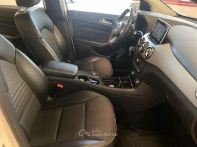 Mercedes-Benz Classe B B 200 Sport AUTOMATIC Bianco usata Roma