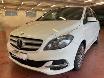 Mercedes-Benz Classe B B 200 Sport AUTOMATIC Bianco usata Roma