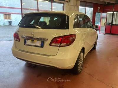 Mercedes-Benz Classe B B 200 Sport AUTOMATIC Bianco usata Roma