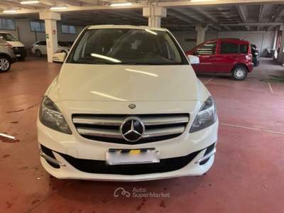 Mercedes-Benz Classe B B 200 Sport AUTOMATIC Bianco usata Roma