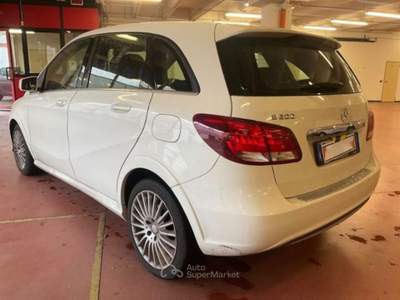 Mercedes-Benz Classe B B 200 Sport AUTOMATIC Bianco usata Roma