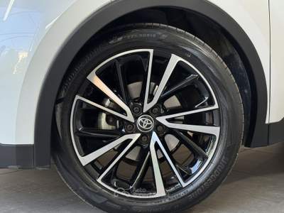 Toyota C-HR 1.8 HV E-CVT Lounge usata Gardolo